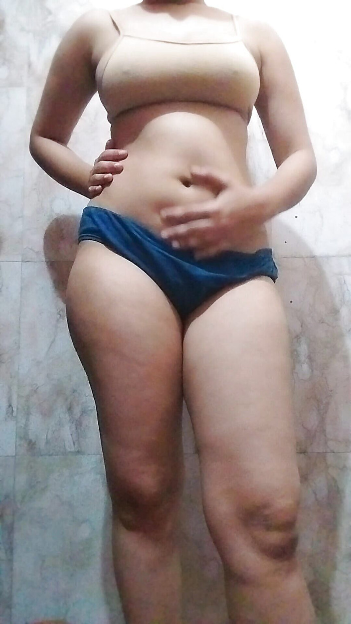 Riyathakur: Desi video di sesso con l'amica sexy calda della ragazza...