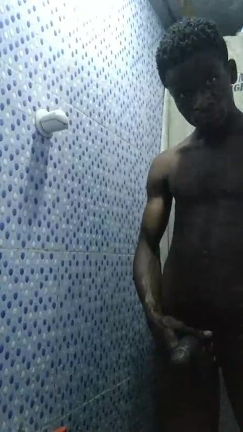 Bangcum8: Buat kontolku kuat untuk pantat montoknya