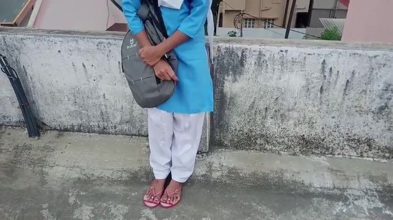 Parizadi: インドの大学カップルテラス性