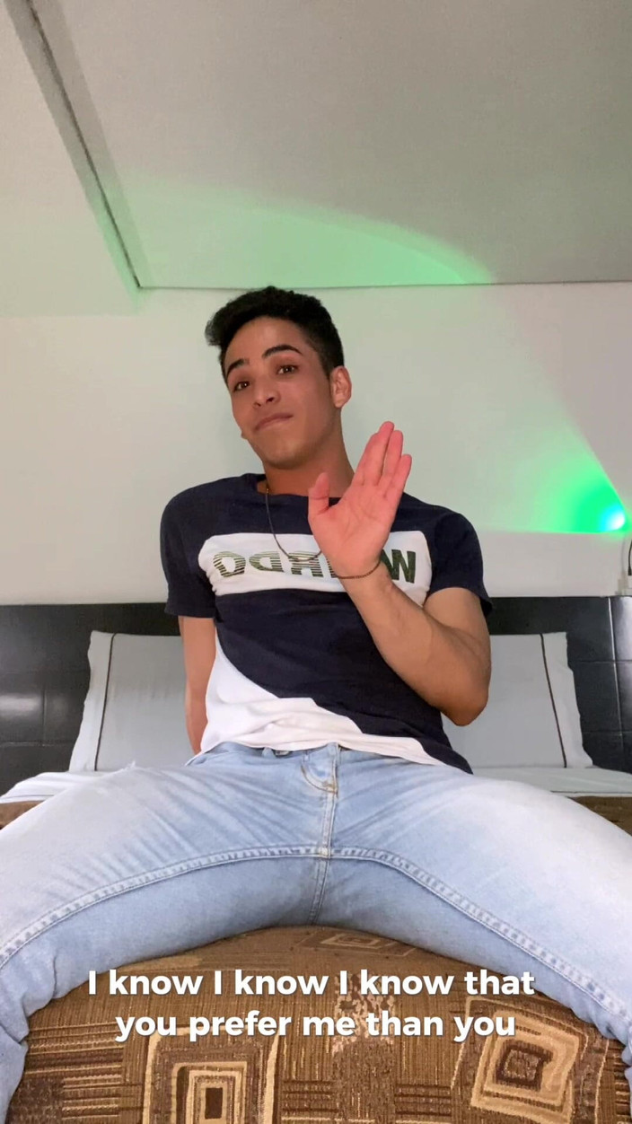 aodaboy: Cuckold Dengan Seorang Lelaki Muda