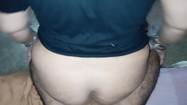 Yasmeen: 珍珠屁股