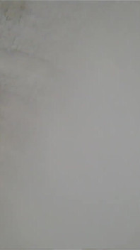 Mi masturbo ho bisogno di fumare sul balcone più piccolo primo piano vista sui miei capezzoli duri