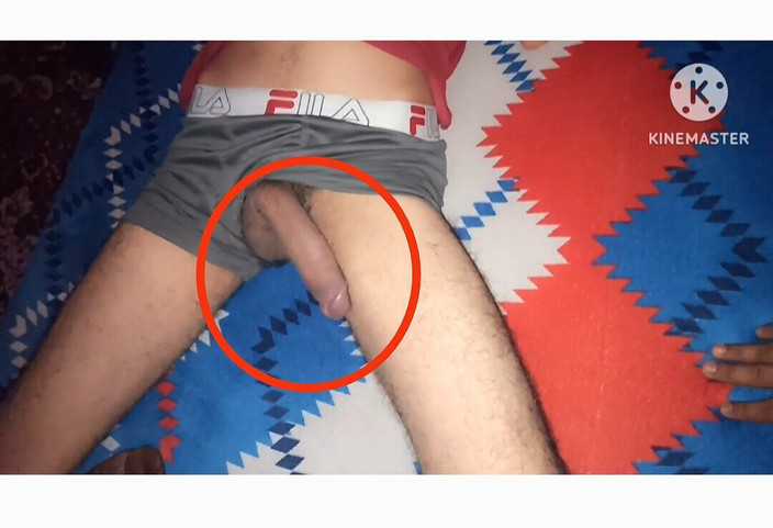 Desi__Panda: Učitelka Desi Tution, velký monstrózní péro má po probuzení tvrdo