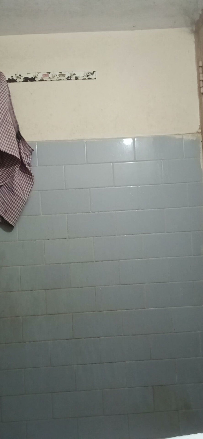 Baddiehotnew: Banyo ve göt gösterisi