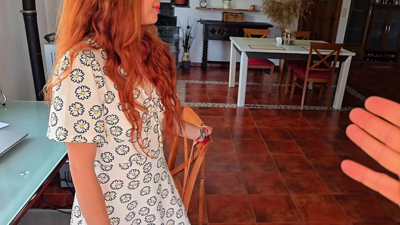 Labestiaylabella: Trabalhando em casa com minha colega de trabalho, eu não...