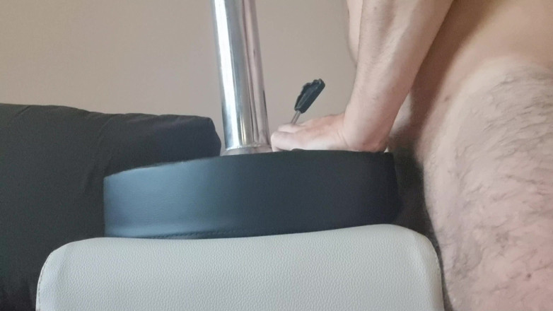 Naxy: Sexy barkruk geneukt