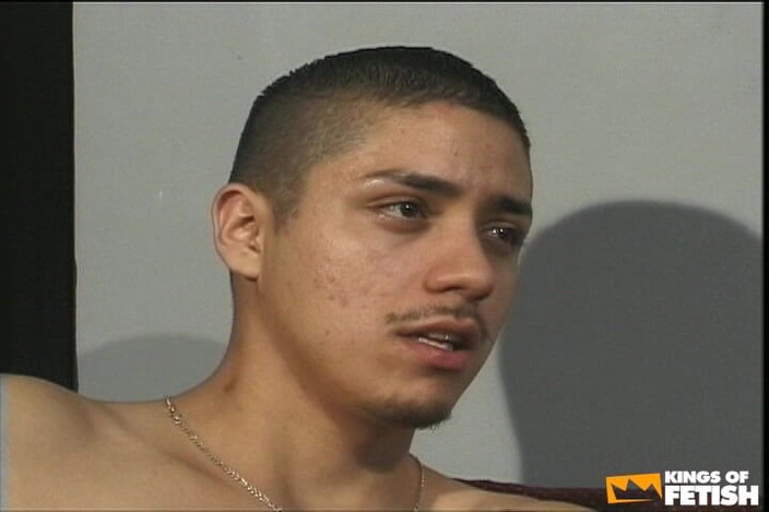 Gay Diaries: 白人の男は、深いフェラチオを得るタイトなケツの穴で黒人のイケメンを破壊する