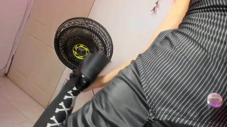 Ariana Unicorn: Sperma secretarului