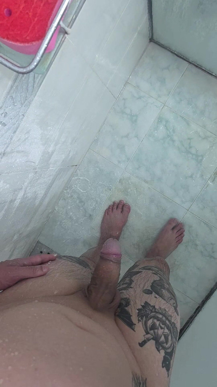 Lkdick8: Pojď se se mnou osprchovat