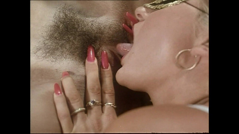 Rocco Siffredi and Friends: 2人の仮面熟女とミリー・ダブラッチョのビンテージ乱交が巨根で口の中で犯され、中出しされました