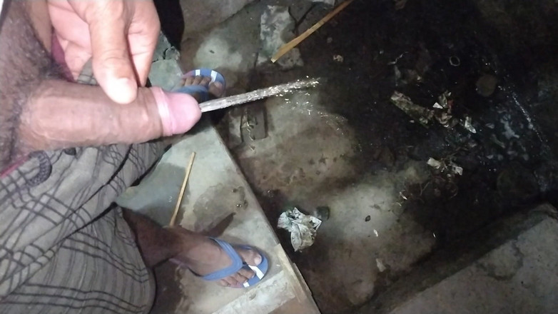 LKKumar90: देसी लड़का पानी तुम्हारे लंड से बाहर चला गया है