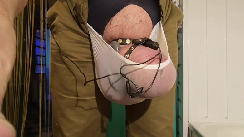 Monster_Meat_: Pervertida saltando, incluindo sextoy e Givin