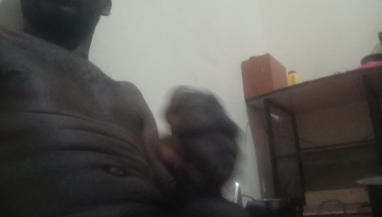 Ema2: Kontol hitam masturbasi