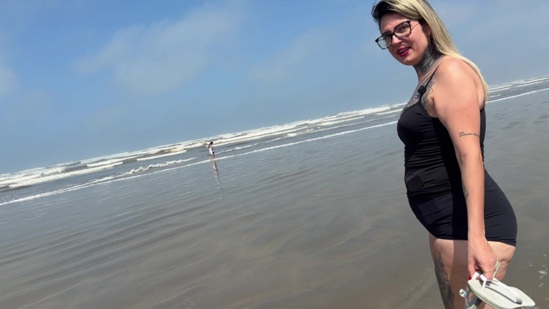 Couple dna: On the Beach My Wife and I Invited a Beachgirl...