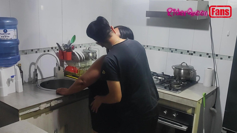 Riderqueen: Video para fanáticos - madrastra follada por hijastro delgado