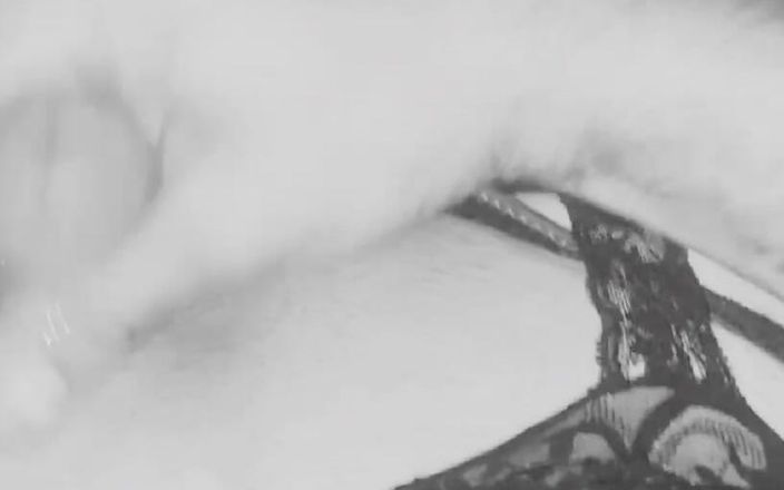 Leasexycd: Leasexycd- Orgasam cu o jucărie anală