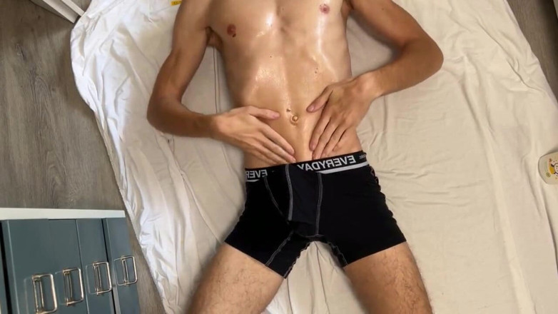 qaz11: handjob on cam-233