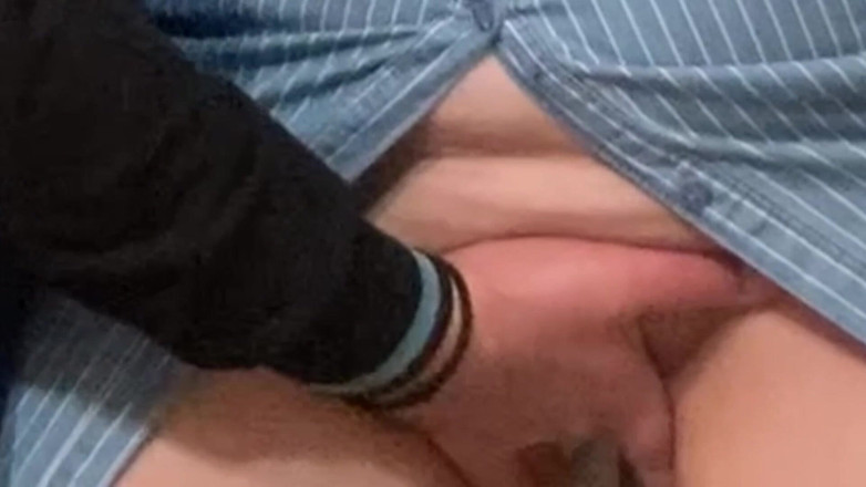 Niki studio: Waring!!! Co się stanie, jeśli pójdziesz bez majtek w metrze