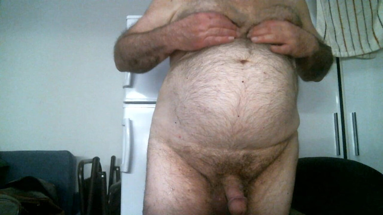 Coach Karl dude lodge: Tränare Karl mage och bröstvårtan gnugga