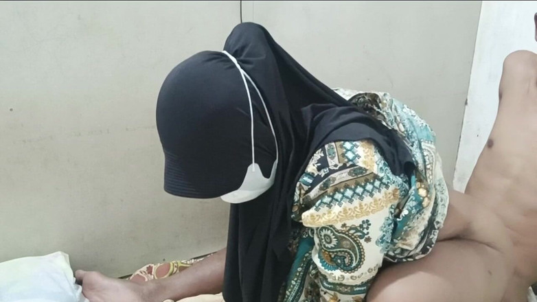 Rania: Un insegnante interagisce con gli studenti