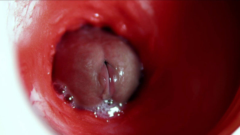 SEXY_GUYBEST: Một con cu to xinh đẹp chảy dồi dào bên trong...