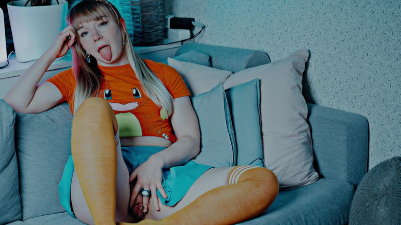 Jolie Lyon: 继女的朋友整个周末都和你做爱