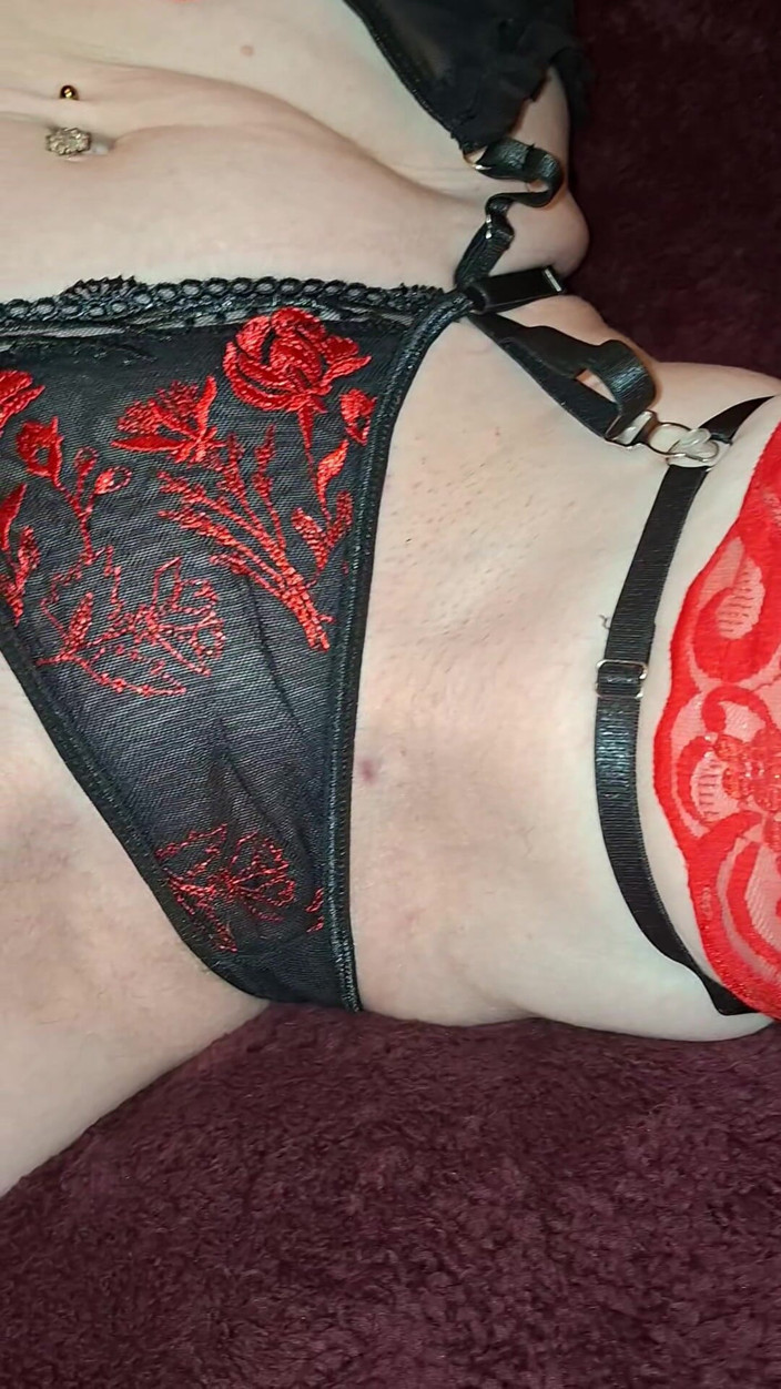 Chantillylace2025: Chantillylace2025 Giving My Pussy a Nice Seeing to