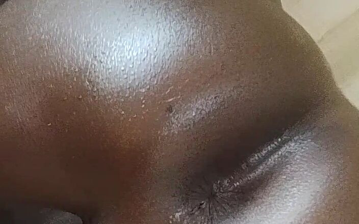 HaitiKing7: Dojenie długiego grubego penisa w pokoju w hostelu