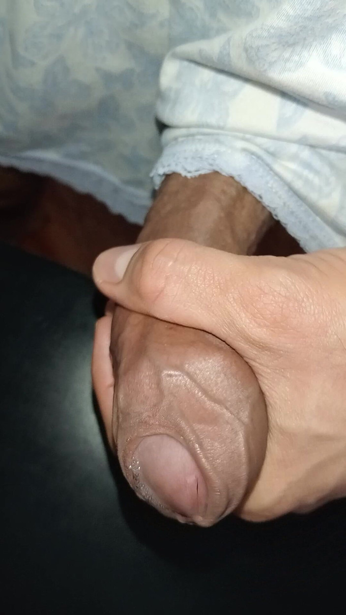 Rey rey: Grosse bite et Venoza, masturbation intense en pyjama, POV soumis
