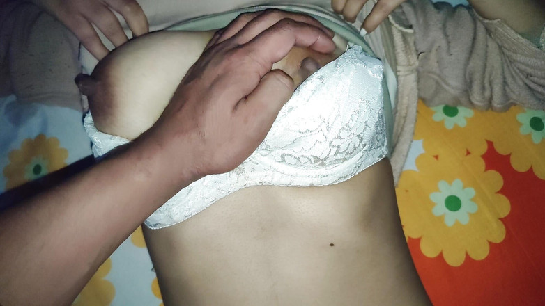 Nepalii: Подруга и бойфренд трахаются дома одни