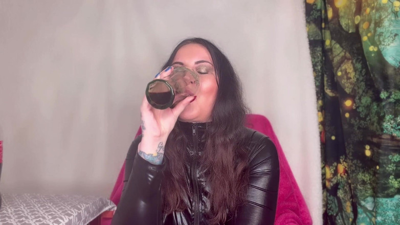 MissFFW: Bayan ffw yeni yılda geğiriyor