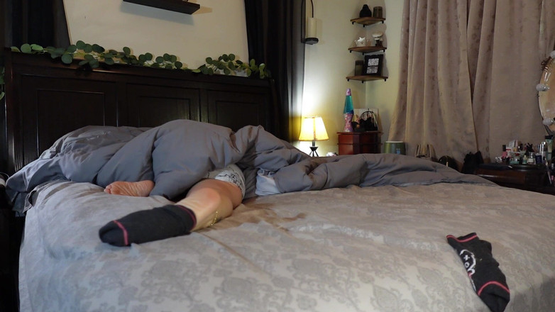 Raven Willow: 毛布の生き物に飲み込まれる