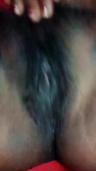 Unsatisfied Bhabhi Showing Pussy