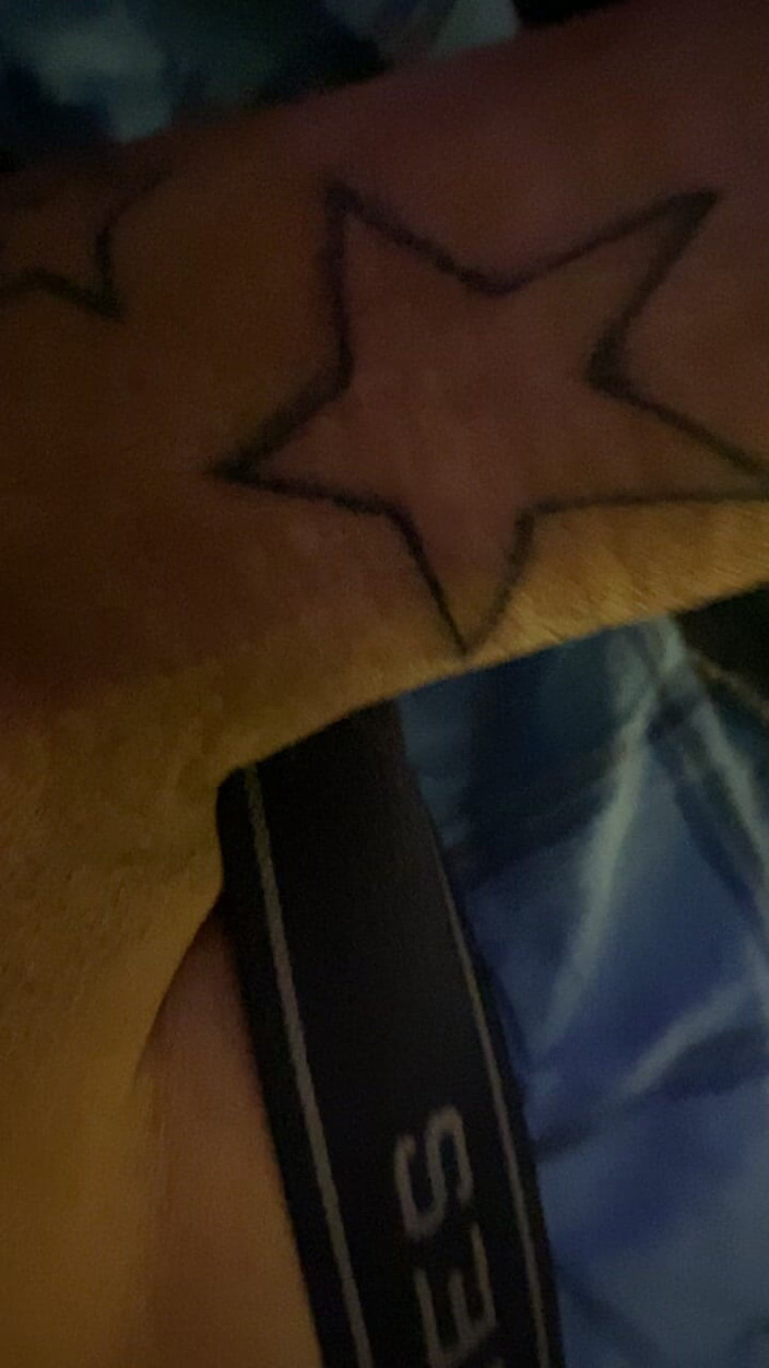 2 Tone: 2tone:ユニークなインクと心からの献身