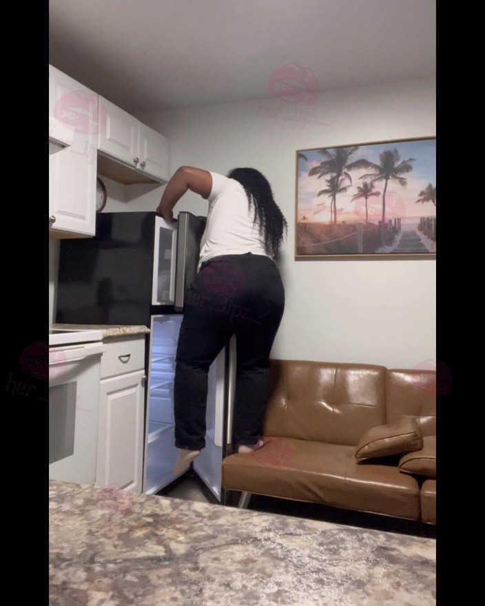 Anye Meshell: Mi Annoiavo...