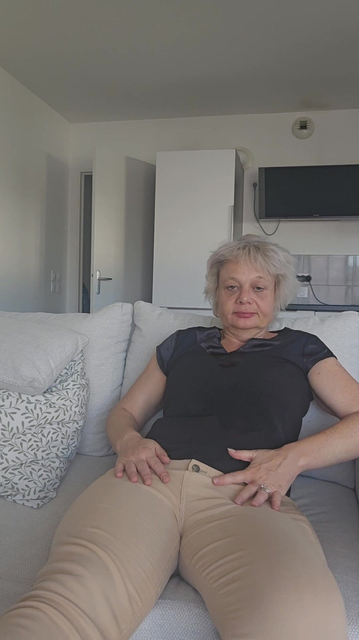 Sofy13: Bună, draga mea, cu căldura asta, sunt toată udă, ai...