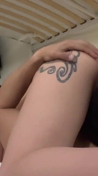 เลียหีเพื่อนในท่า 69 เธอแตกคาหน้าเพราะลิ้น