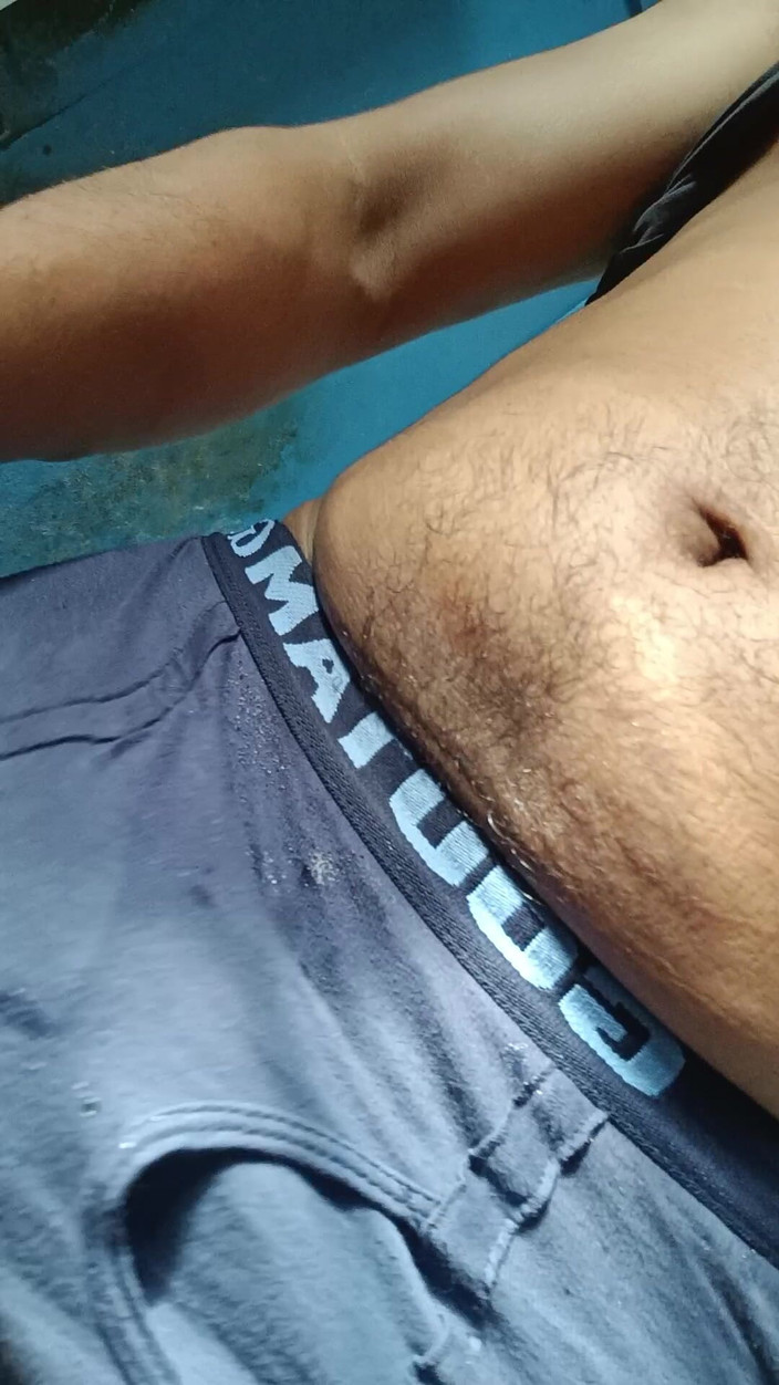 Silverbee4: Desi Land Atrakcyjne wideo masturbuje się w łazience w biurze