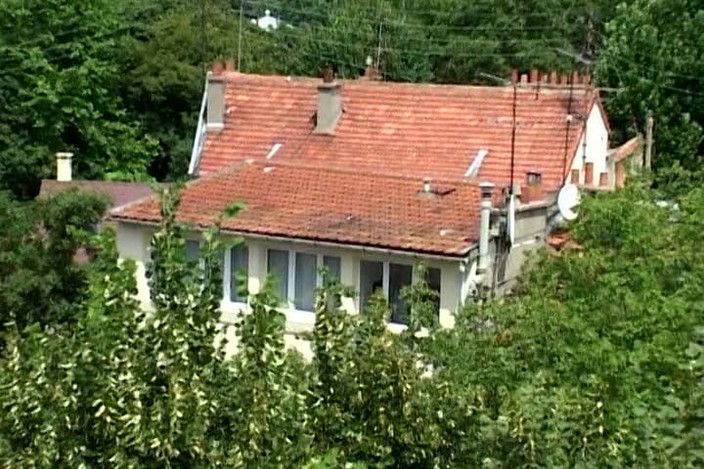 Filles Francaises: French Redhead Whore Fucked on the Rooftop