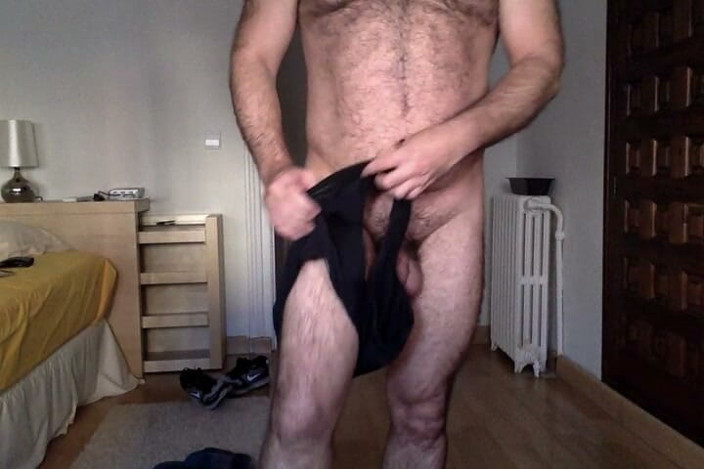 Hairy Guy Portugal: แต่งตัวให้ฉันสําหรับออกไปเที่ยวหน้าร้อน