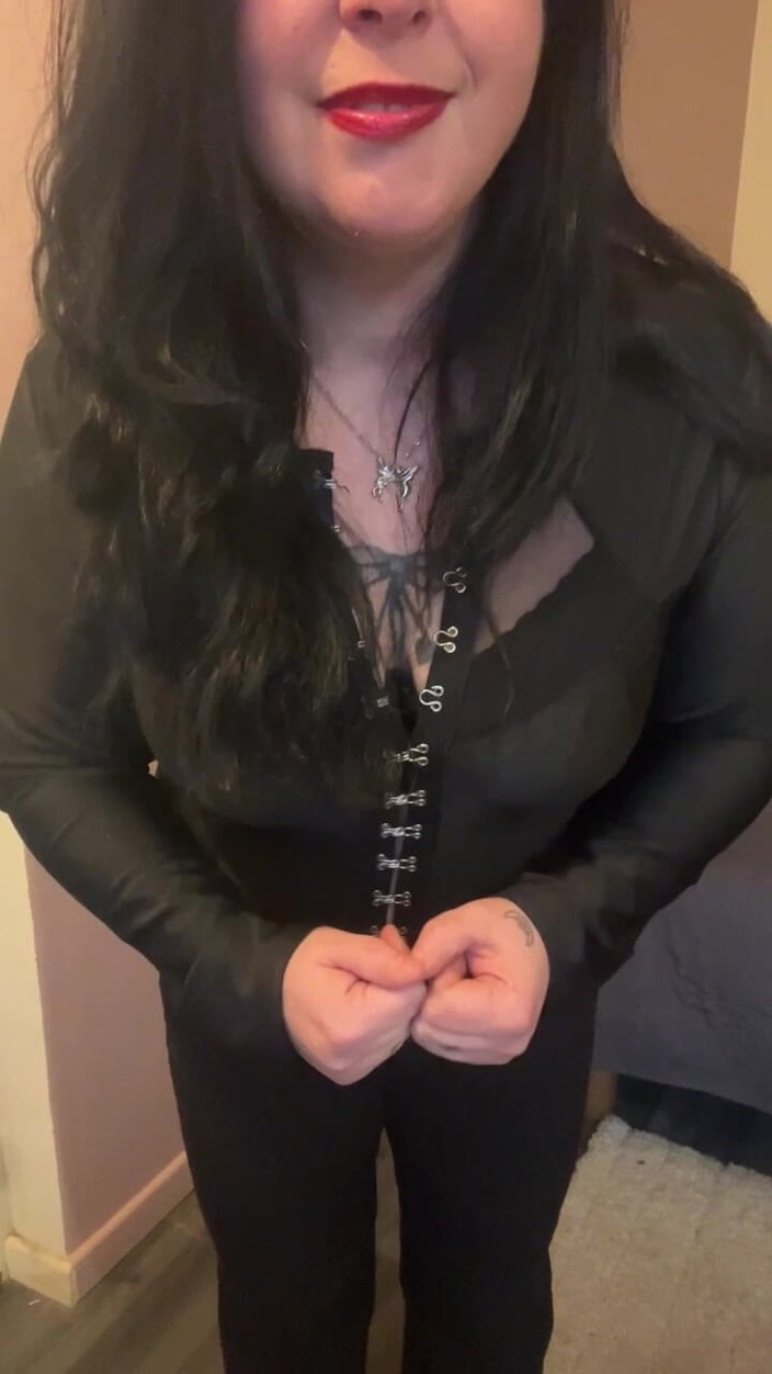 Maitresse Clara: Zaczniesz drżeć, wyjaśnię ci mój sposób szantażu