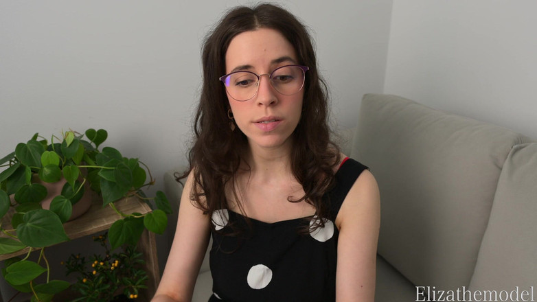 ElizaTheModel: El castigo humillante de la madrastra enojada