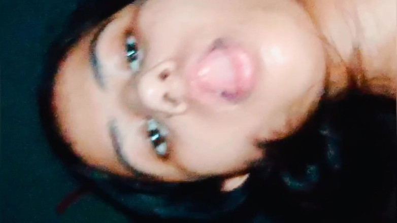 Hot Sis: Ma demi-sœur excitée Latika, ce soir, grosse bite