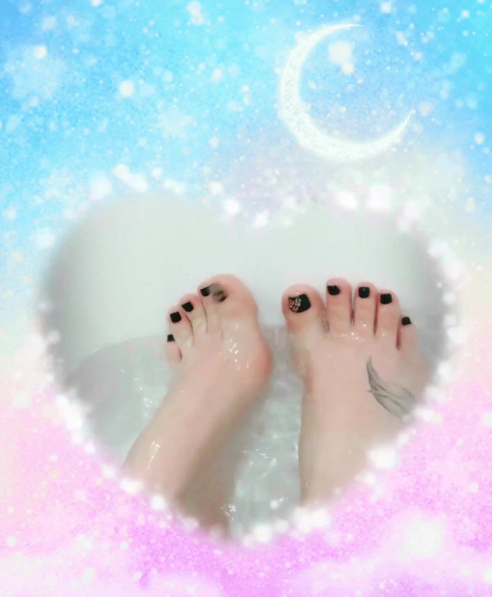 Goddess Misha Goldy: Podívejte se na moje prsty