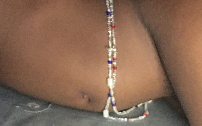 Sexy_Anal_Goddess: 那个怀孕的婊子被一根大假阳具内射