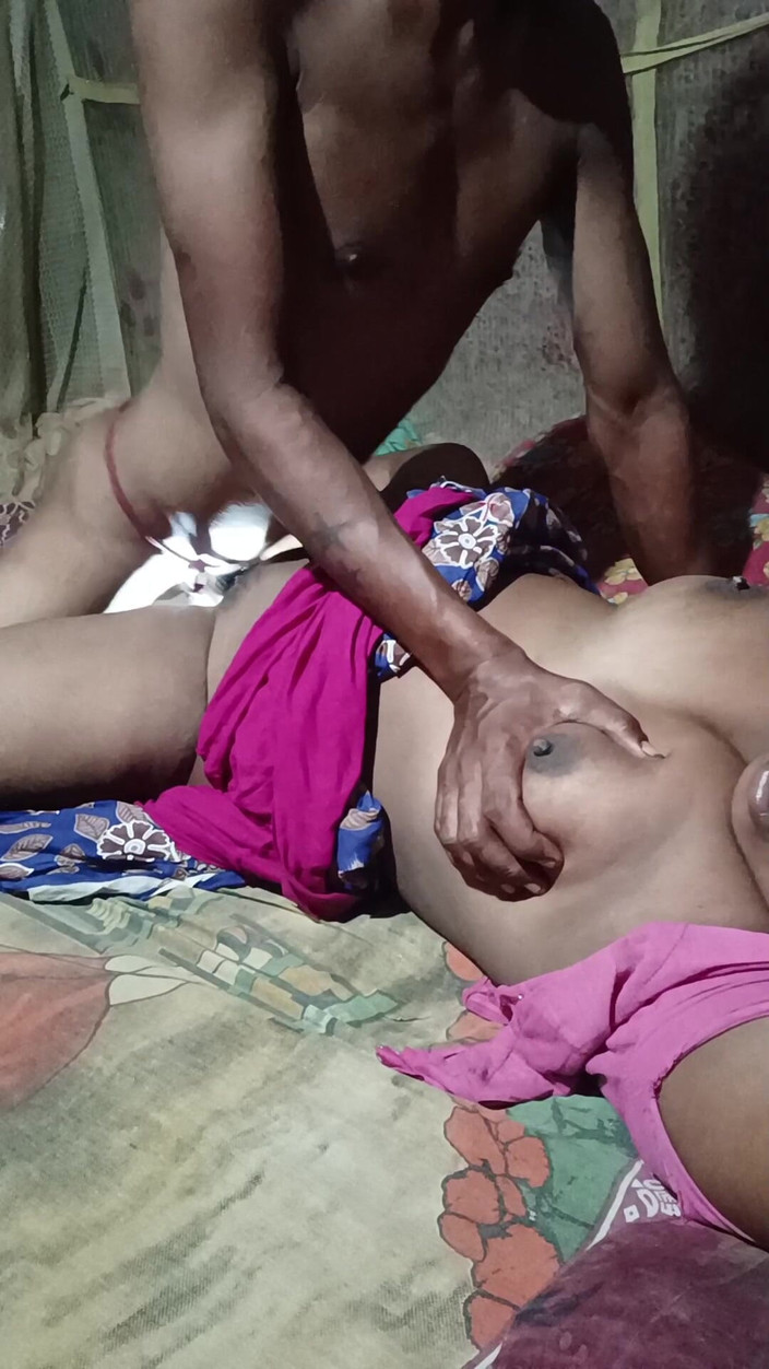 Monika Bhabhi: Quente indiana vila bonita