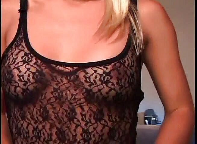 Shemale World: Istriku ngasih aku waria rambut pirang yang luar biasa!