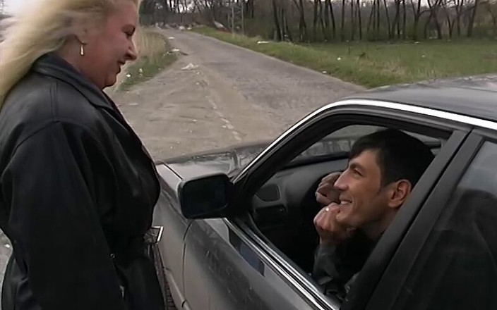 Tabu Film: Vždy se můžete zeptat: Mohu vám na chvíli stříkat do úst?