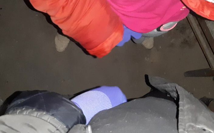 Lesbian-candys: Před vykradením domu jsme se rozhodli vyhonit si s rukavicemi,...
