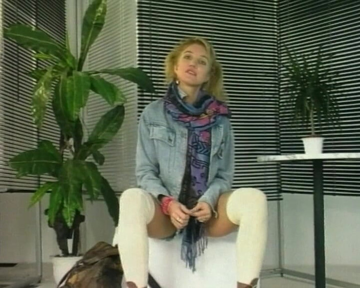 YOUR FIRST PORN: Doce Mary gosta de um pouco mais alta